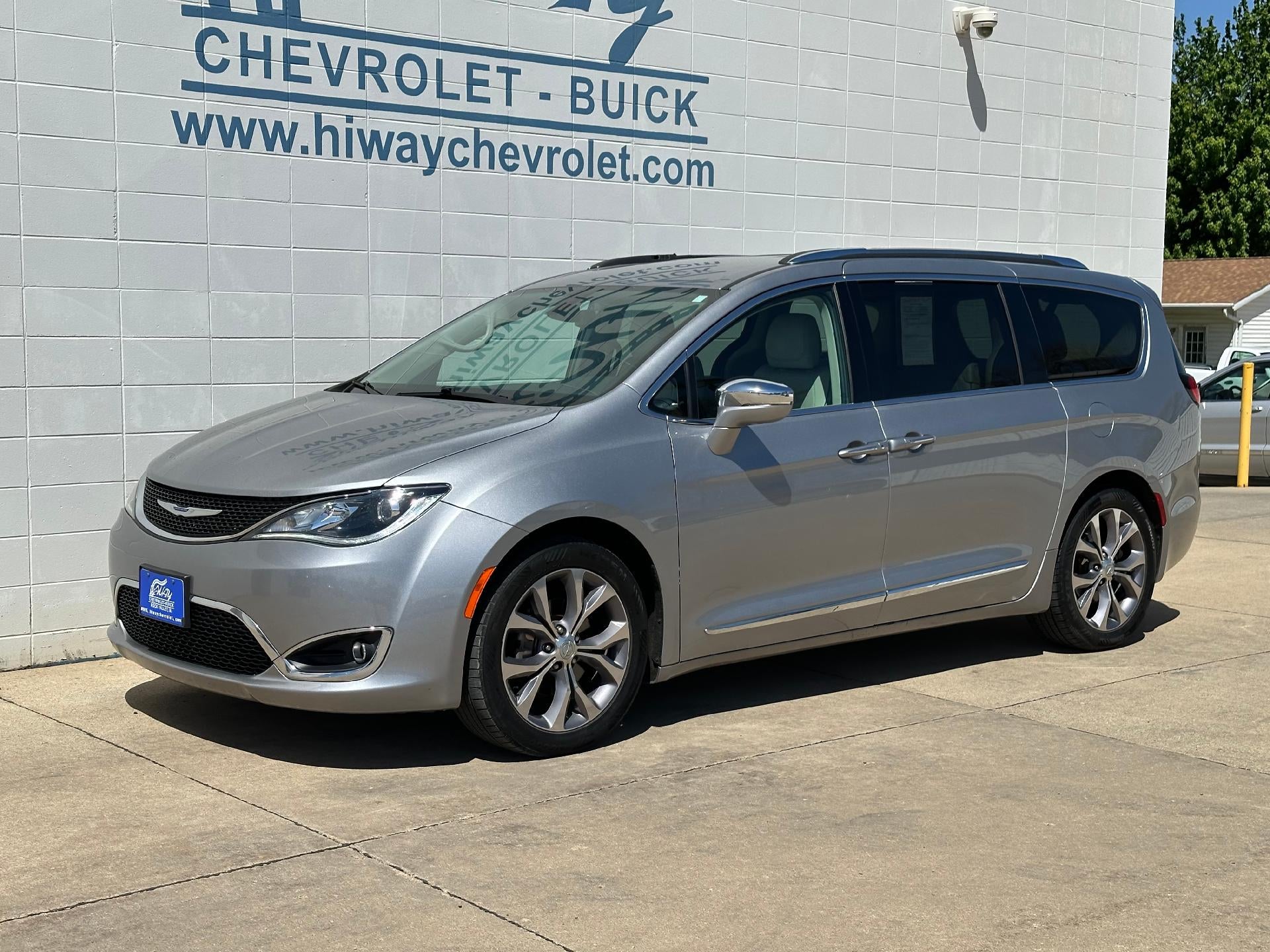 2020 Chrysler Pacifica Base