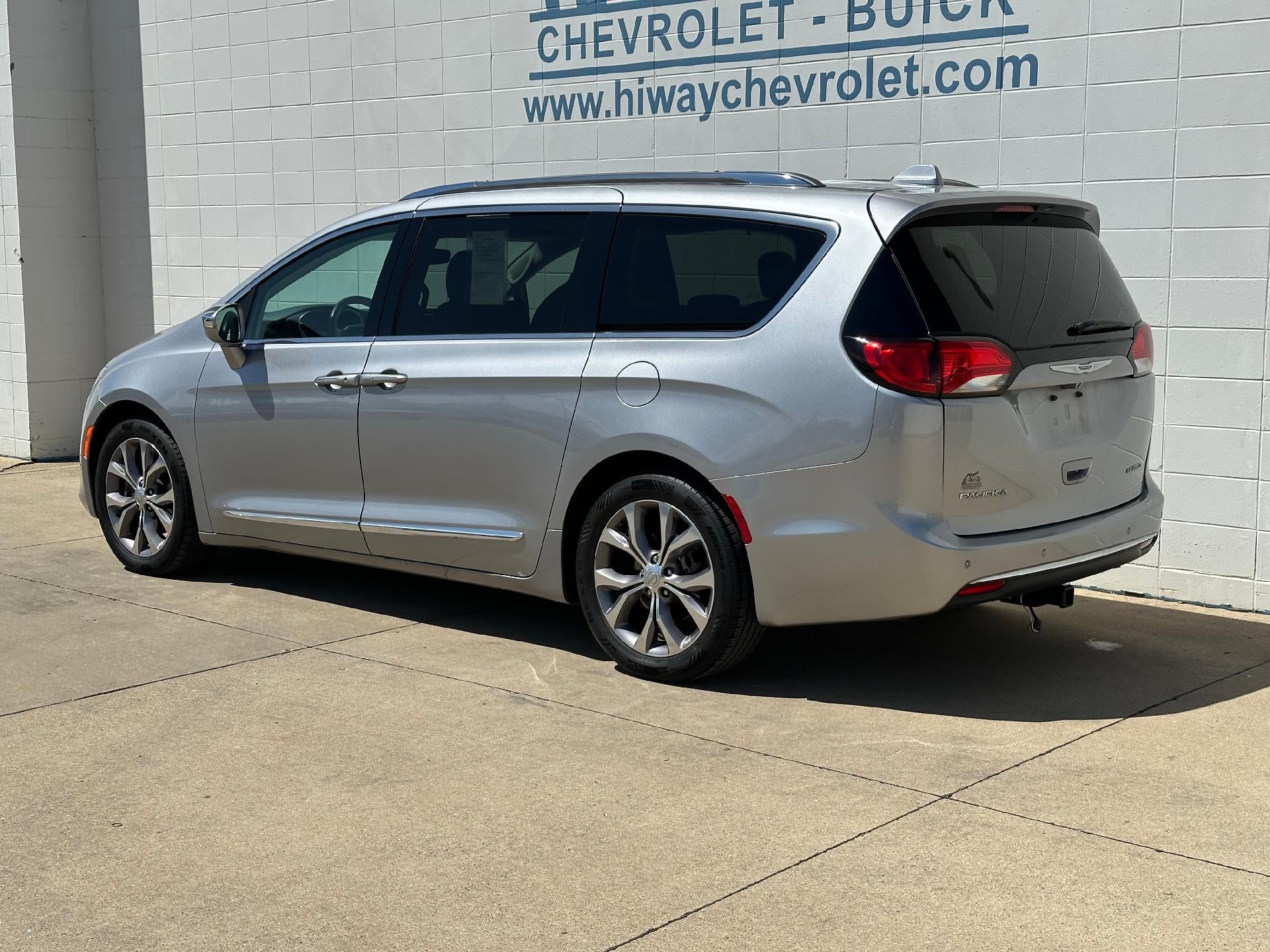 2020 Chrysler Pacifica Base