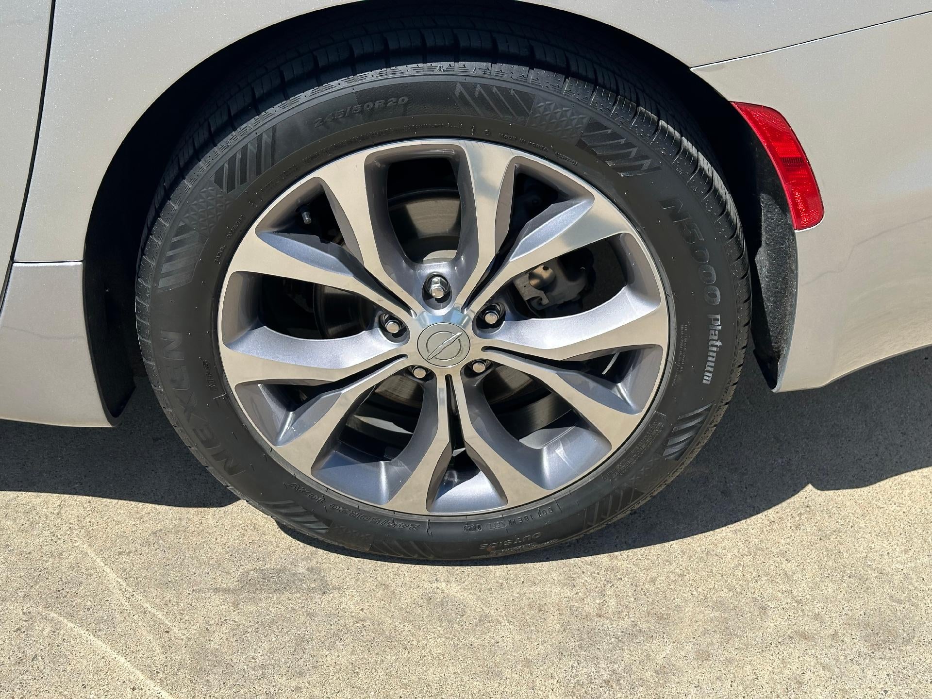 2020 Chrysler Pacifica Base