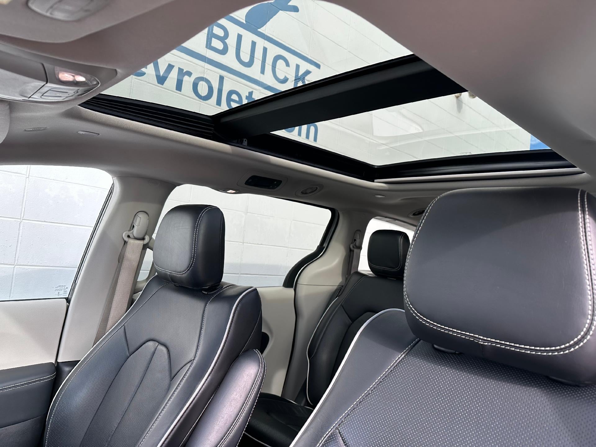 2023 Chrysler Pacifica Hybrid Limited