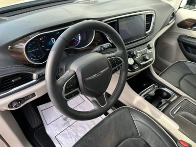 2023 Chrysler Pacifica Hybrid Limited