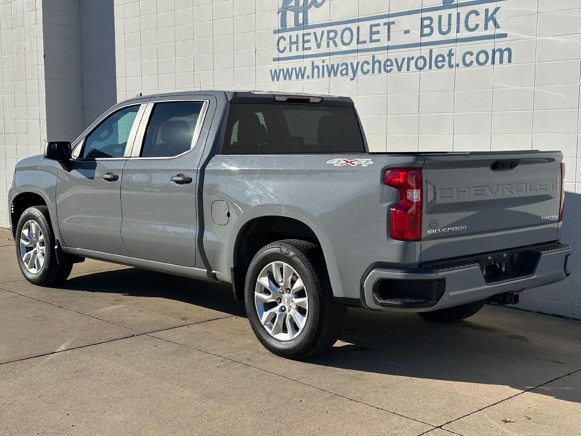 2024 Chevrolet Silverado 1500 Custom