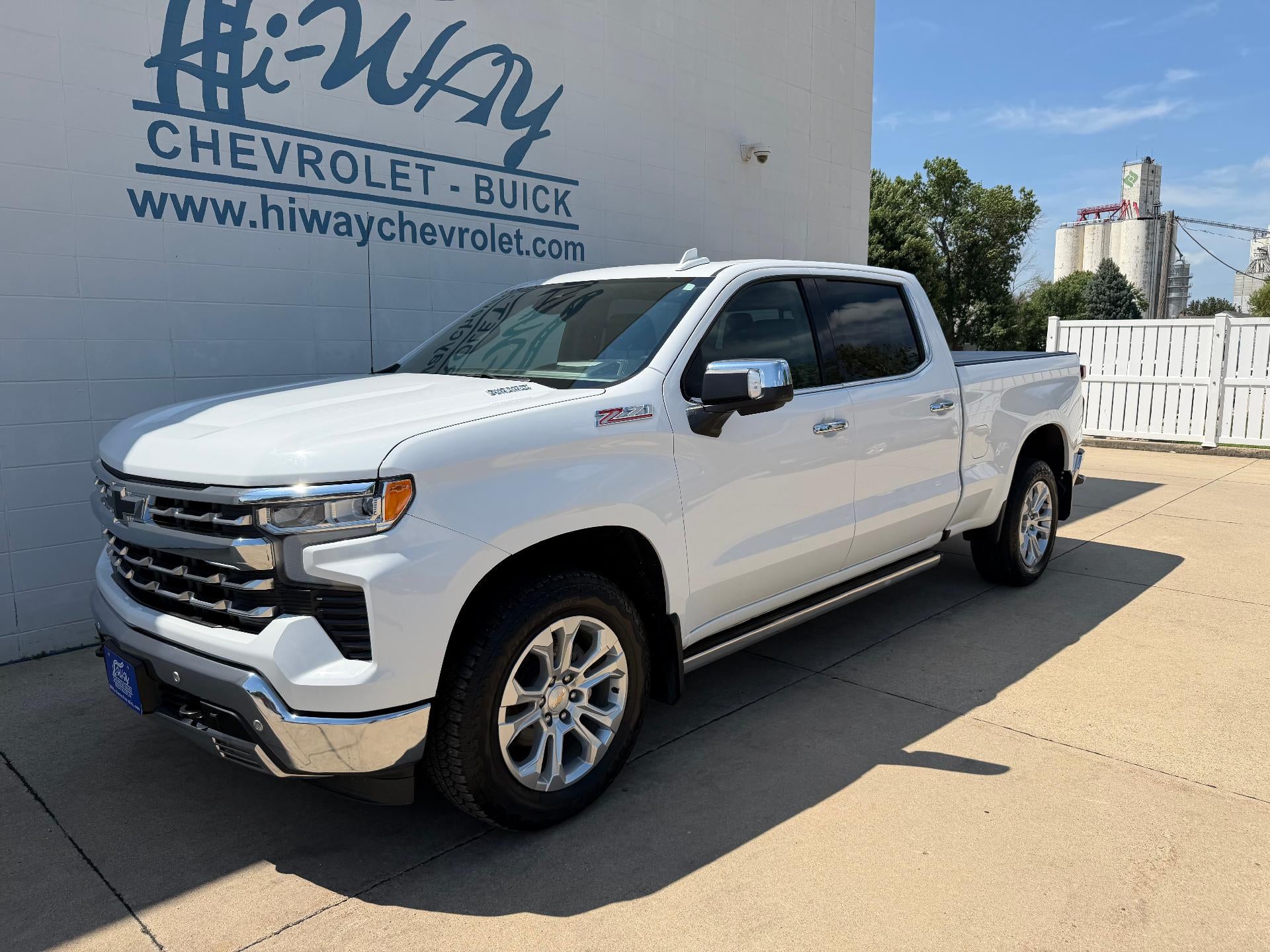 2024 Chevrolet Silverado 1500 LTZ