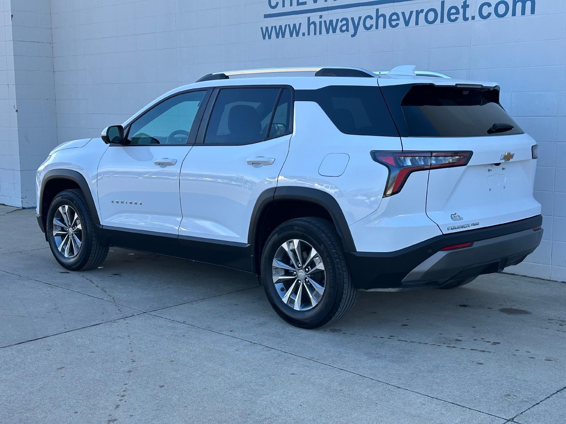 2025 Chevrolet Equinox AWD LT