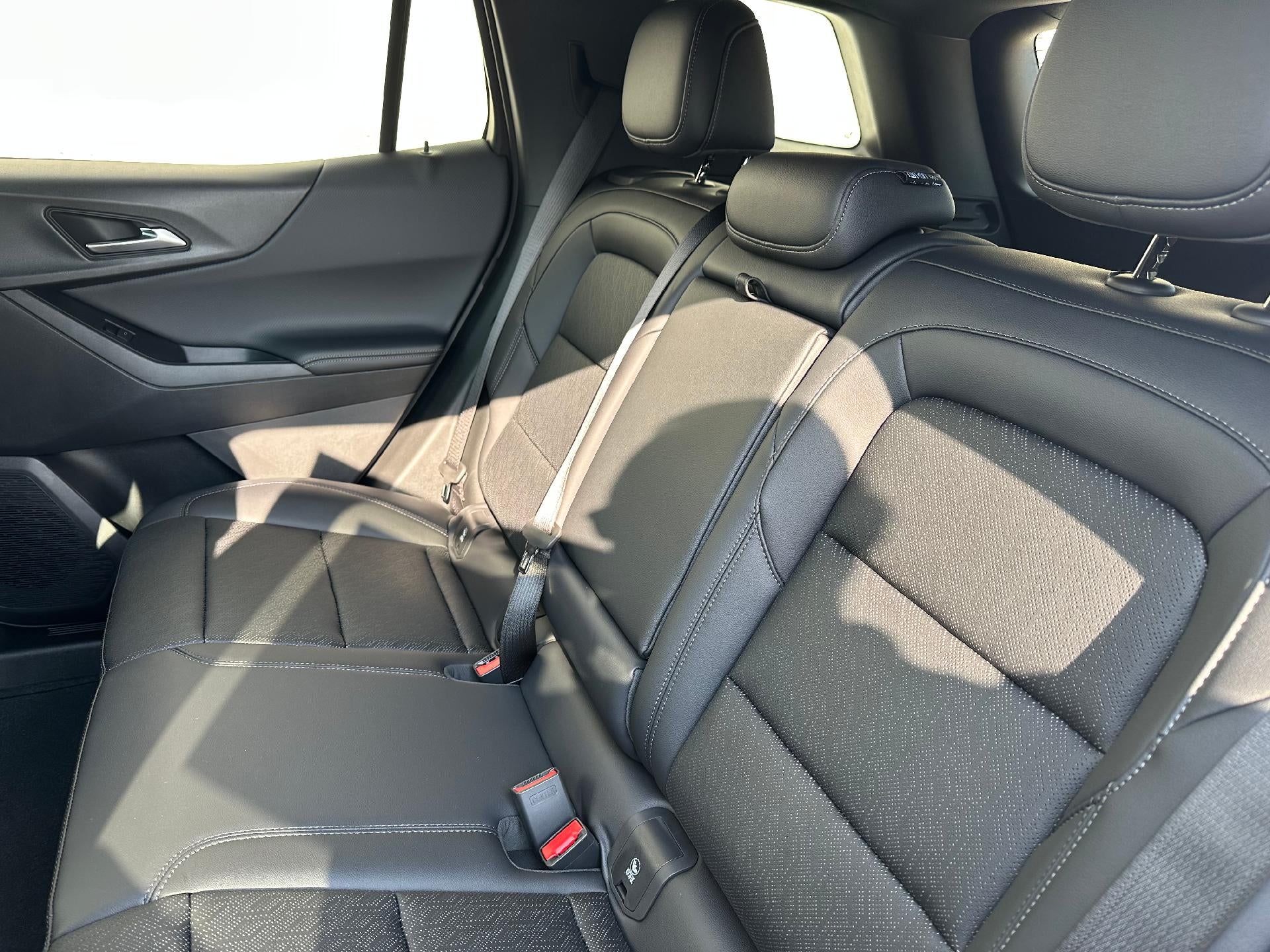 2027 Chevrolet Equinox AWD LT