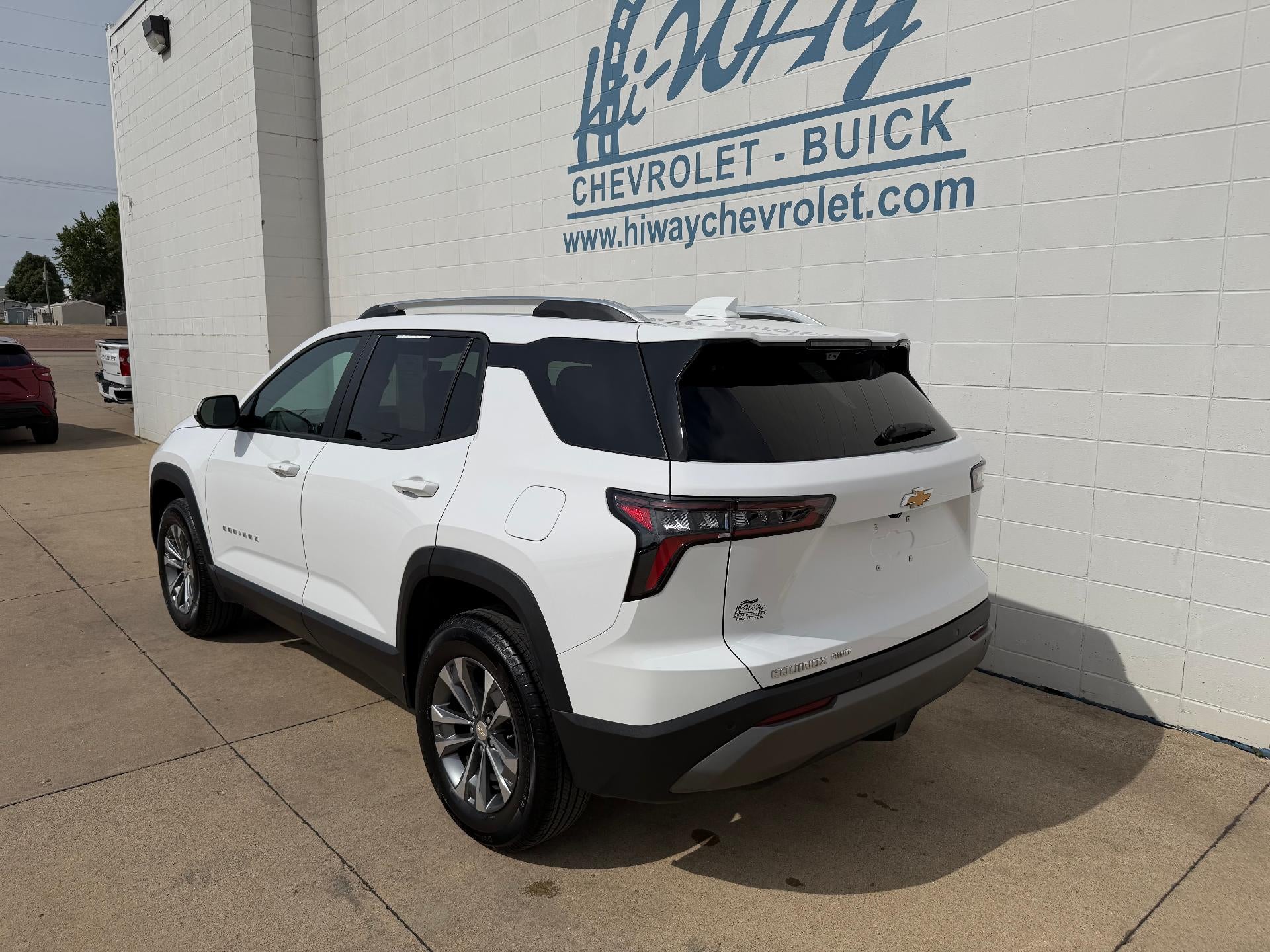 2025 Chevrolet Equinox AWD LT