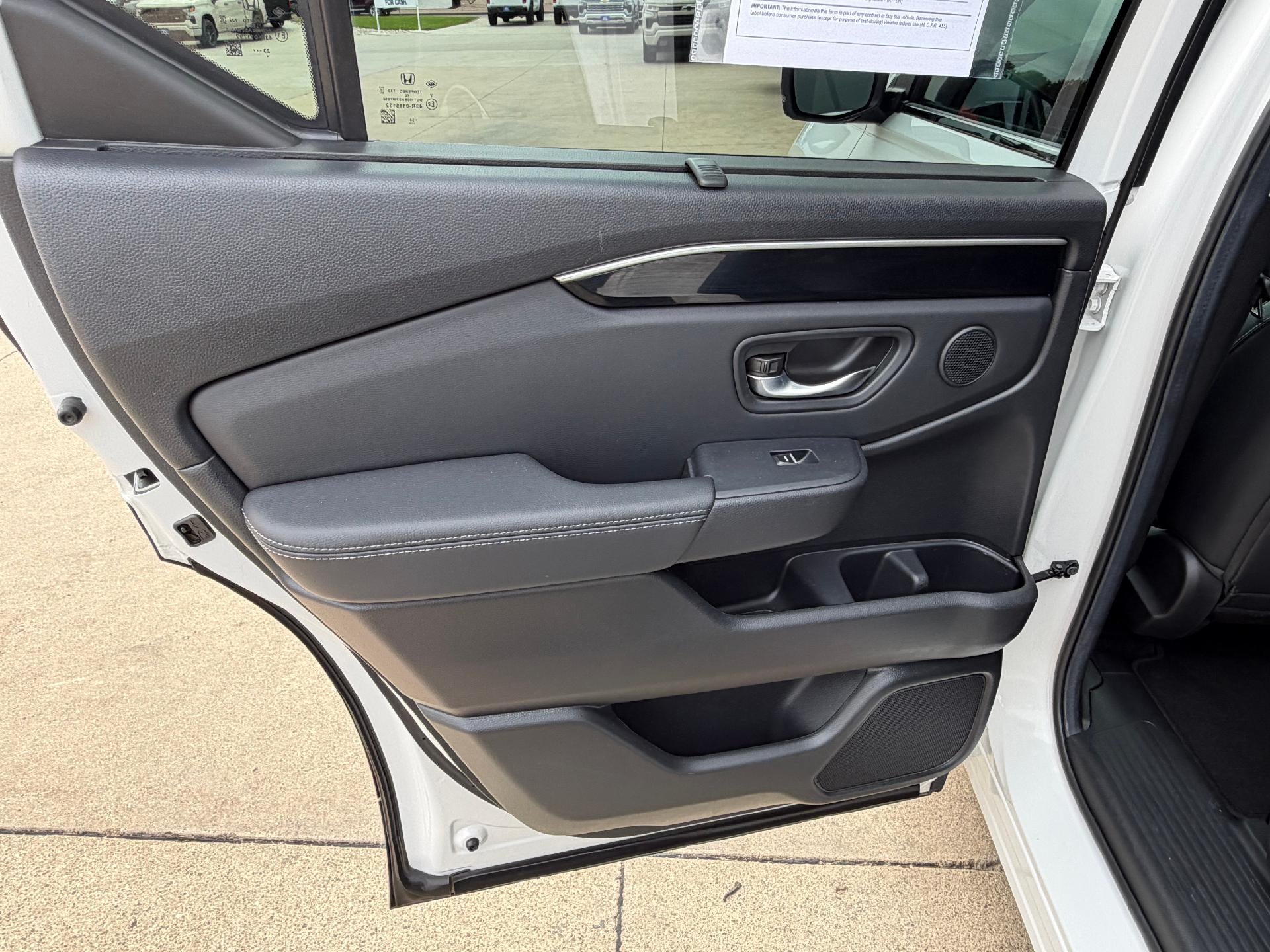 2025 Honda Pilot Base