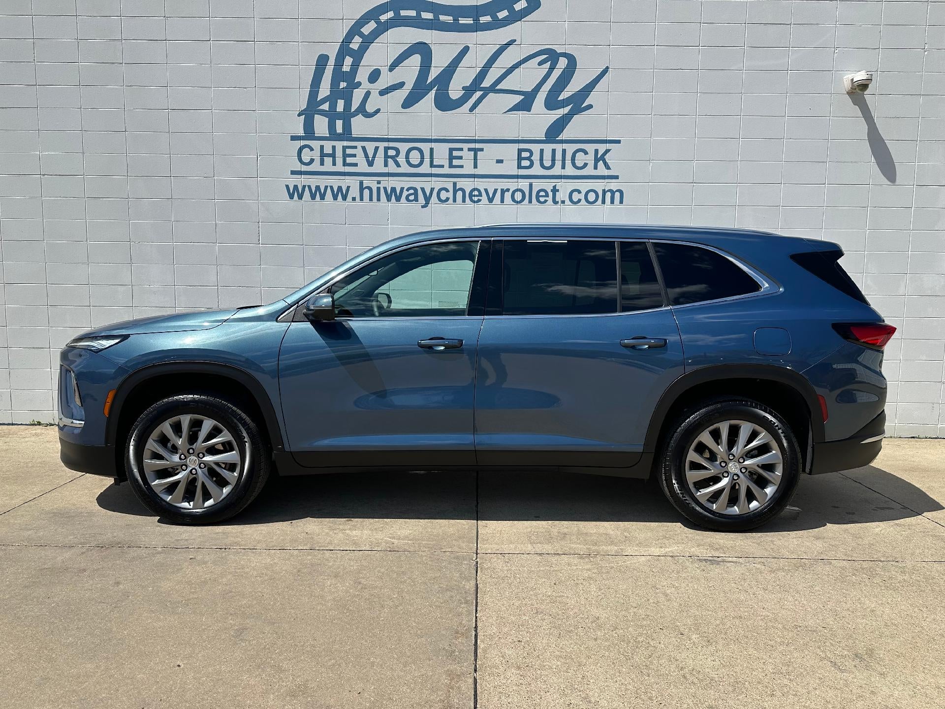 2025 Buick Enclave Preferred AWD's photo