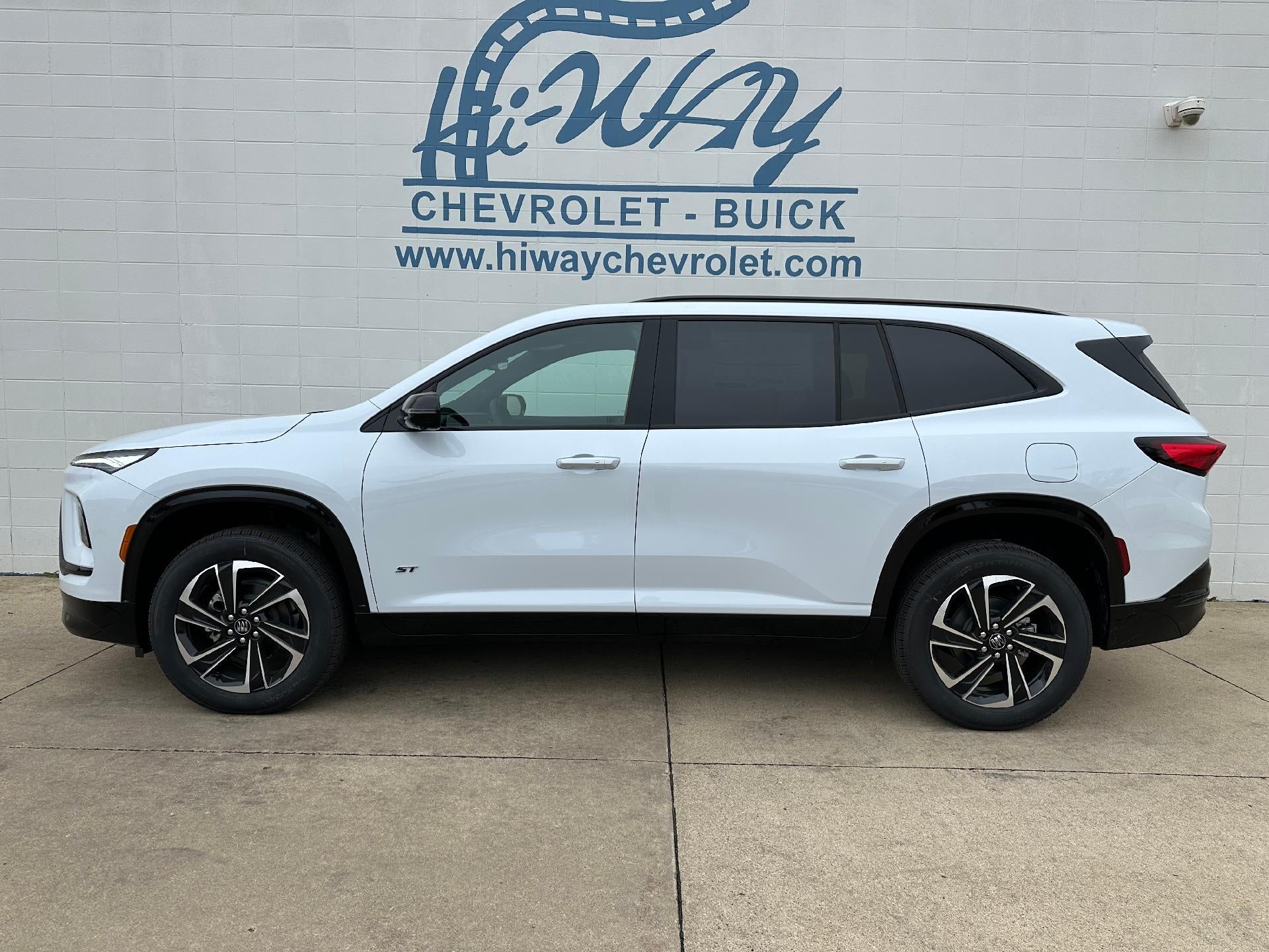 2026 Buick Enclave Sport Touring AWD's photo