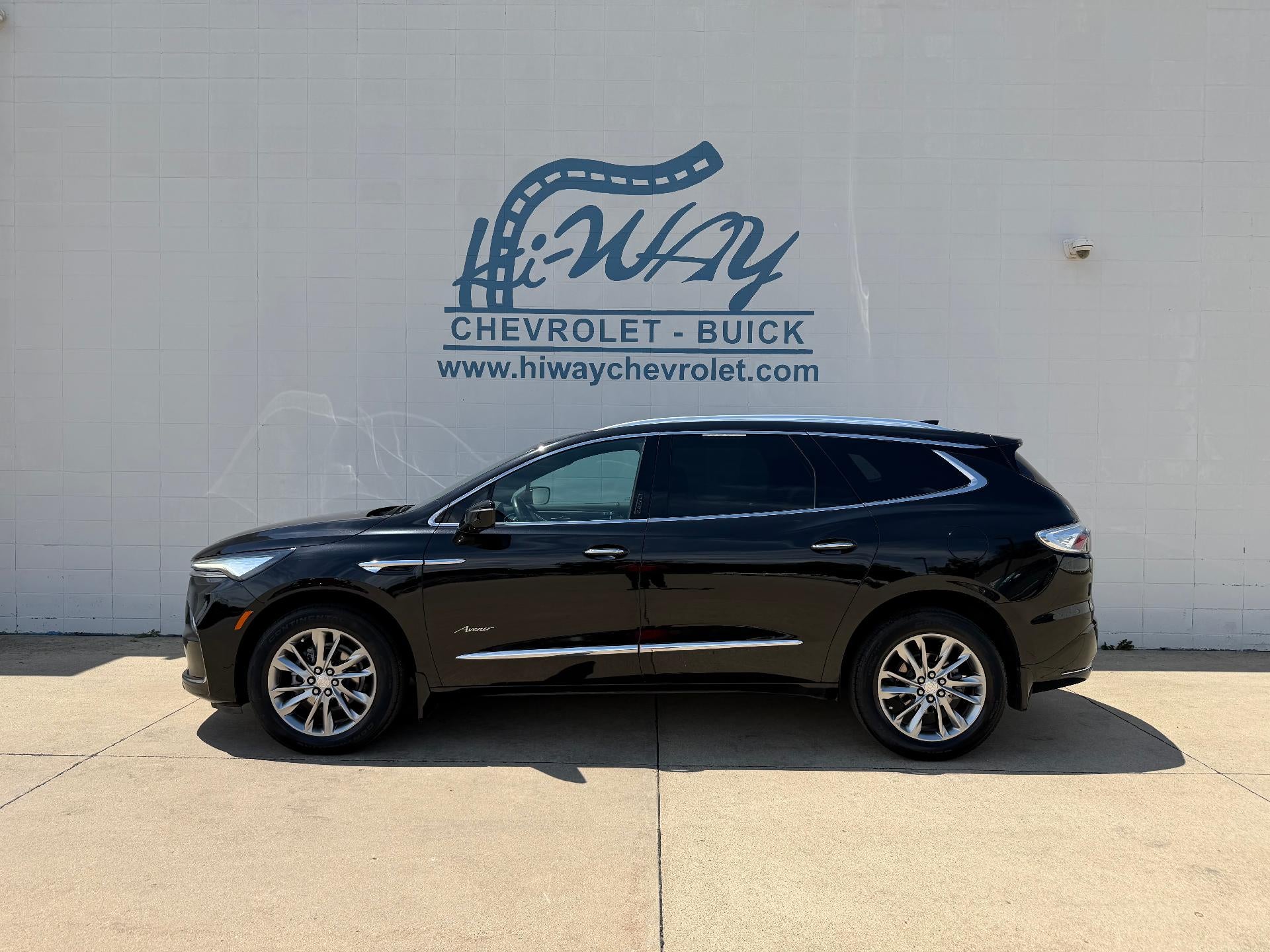 2022 Buick Enclave Avenir AWD's photo
