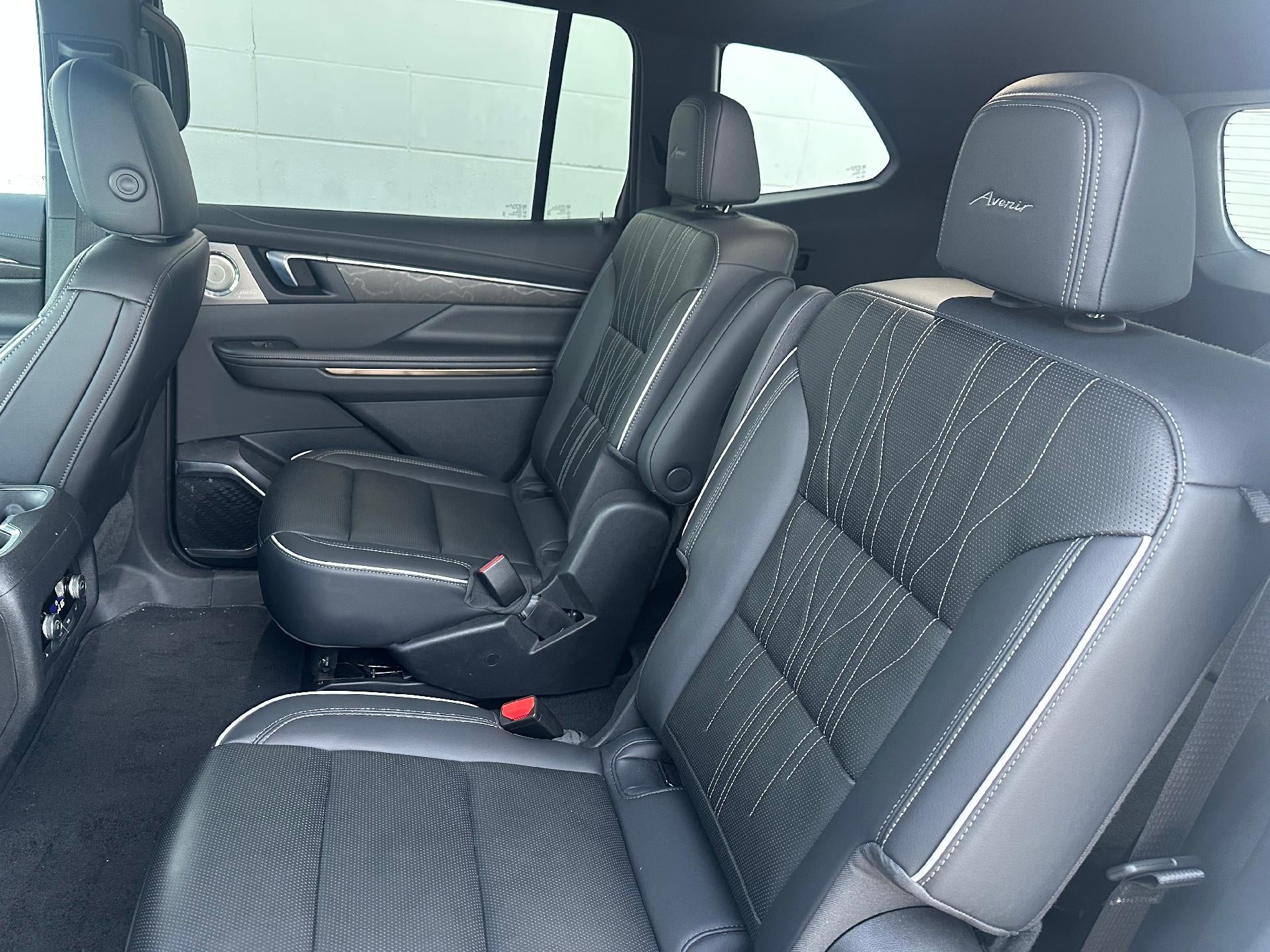 2025 Buick Enclave Avenir