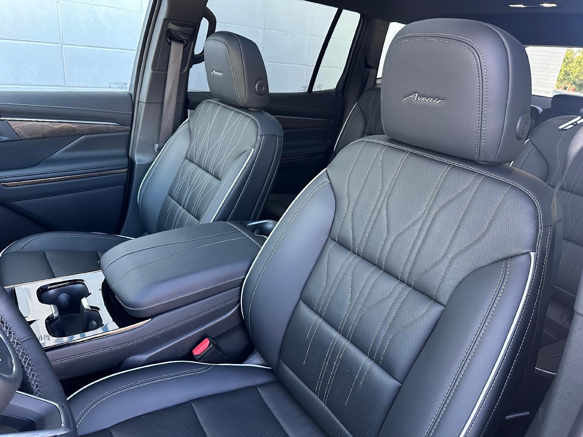 2025 Buick Enclave Avenir