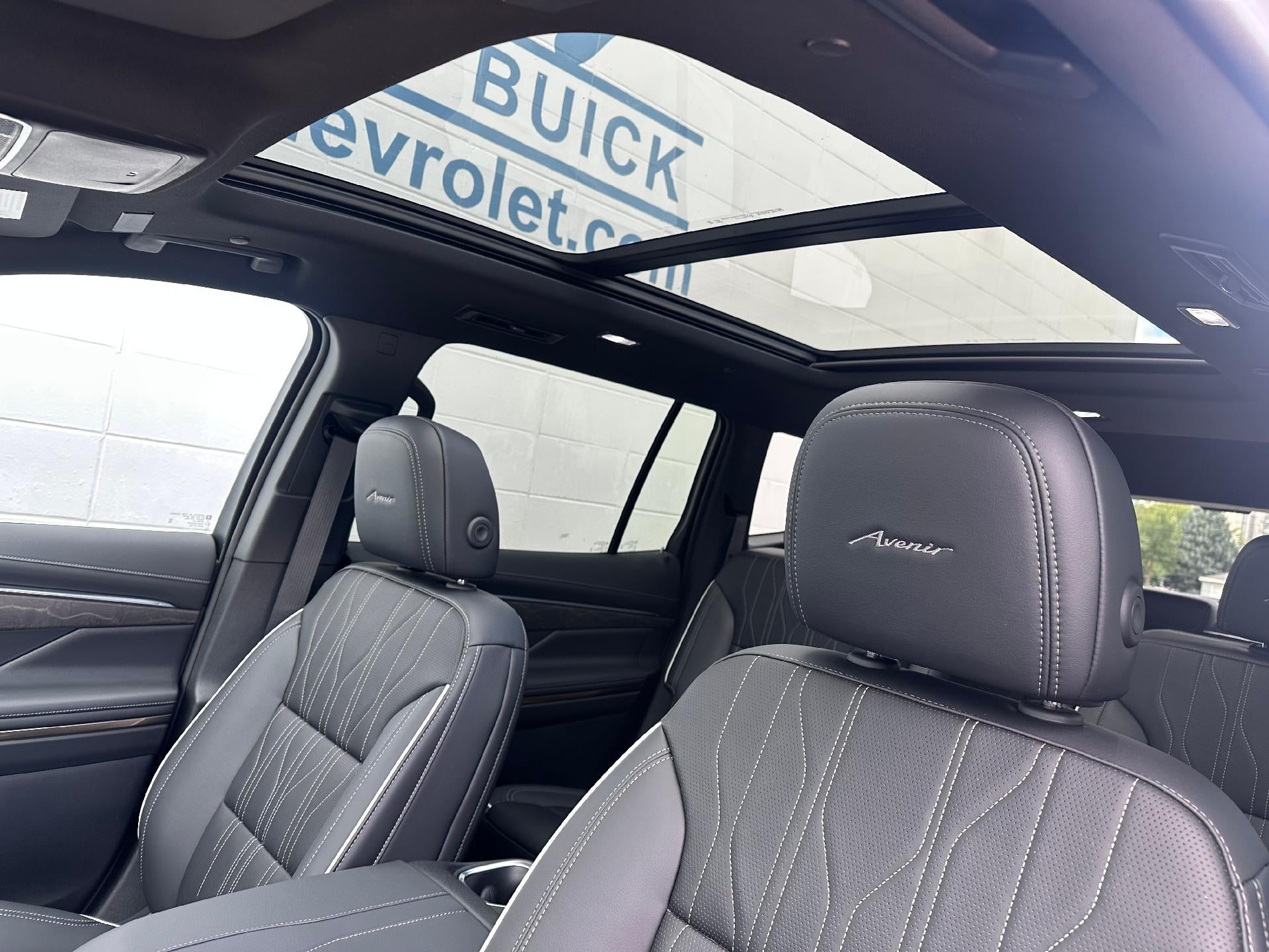 2025 Buick Enclave Avenir