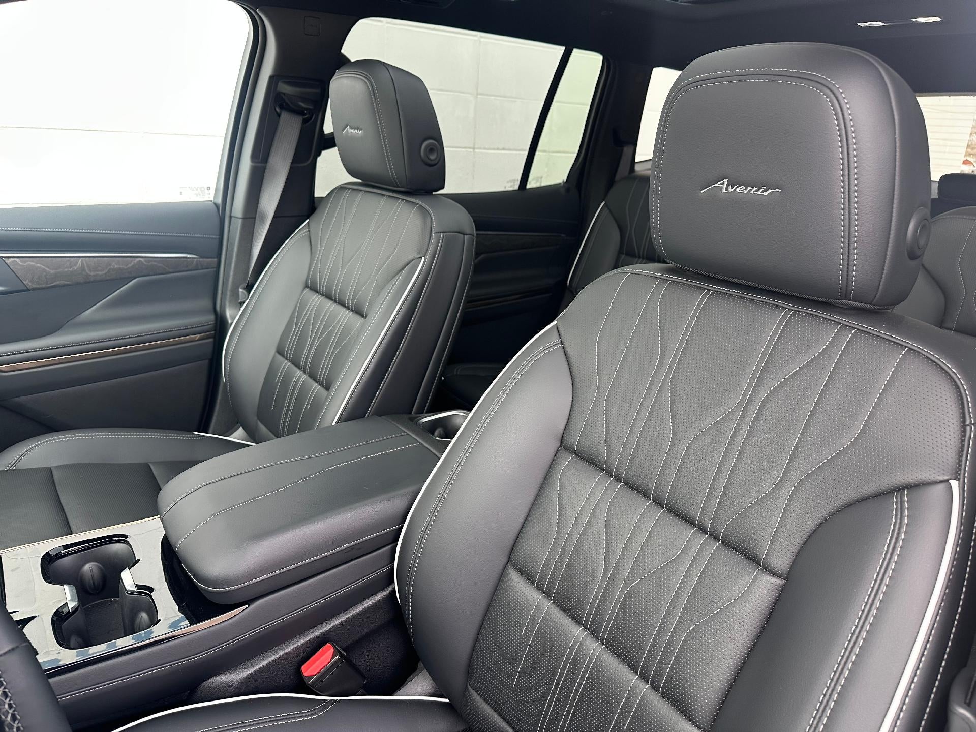 2025 Buick Enclave Avenir