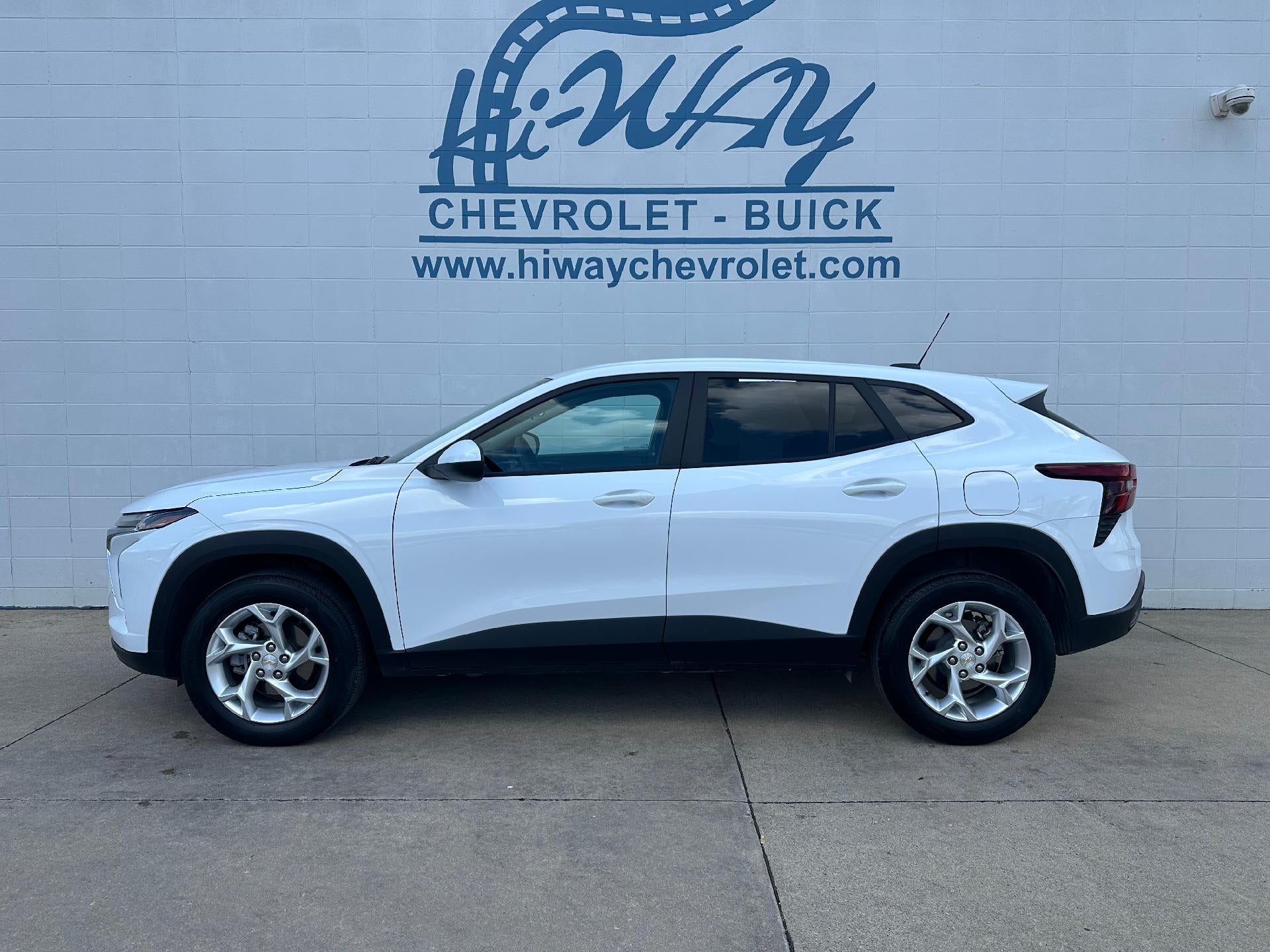 2024 Chevrolet Trax LS